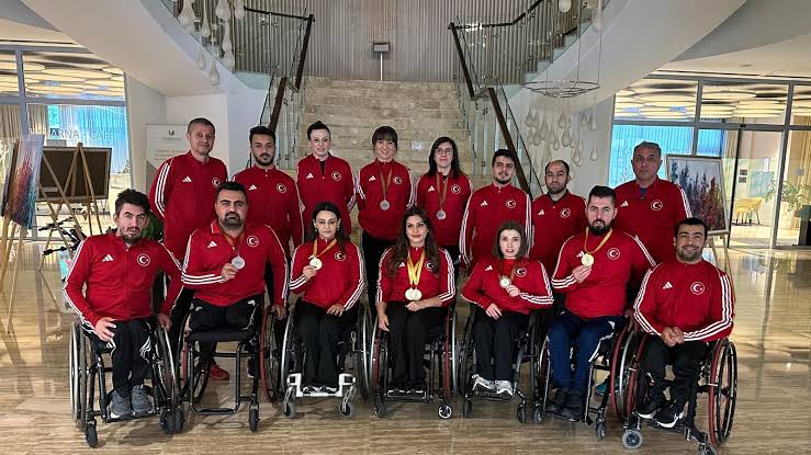 Engelli Masa Tenisi Milli Takımı Türkiye Masa Tenisi Federasyonu’nu Ayrımcılıkla&nbsp;Suçluyor